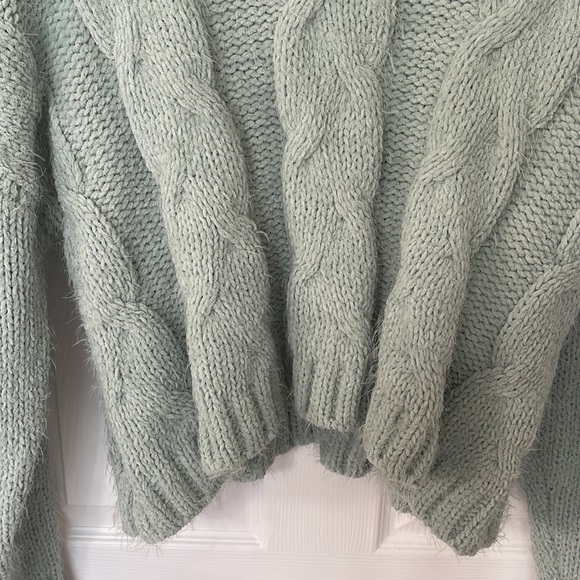 Mint green sweater 🌊 - Picture 6 of 7